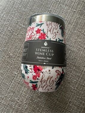 Manna Stemless Wine Cup - White with Red Holiday Floral